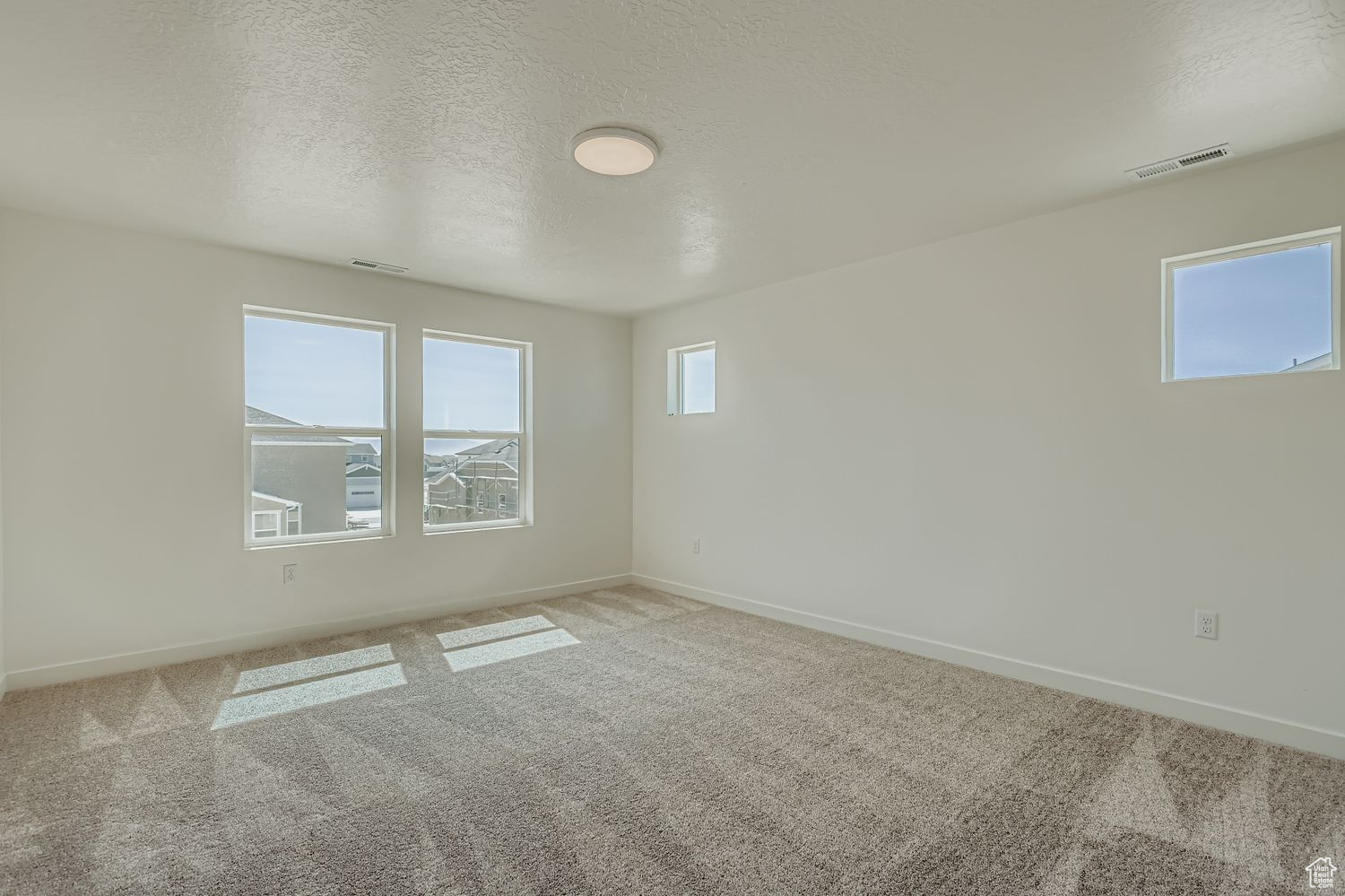 ESTATES AT PINNACLES AT EAGLE MOUNTAIN - Residential