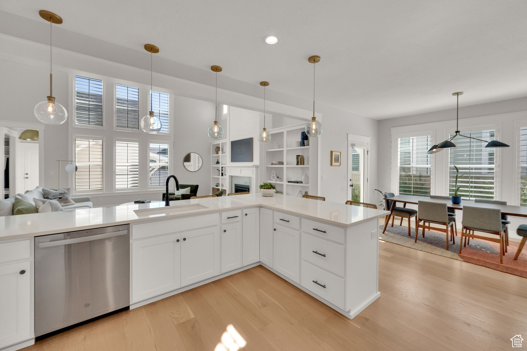 DAYBREAK - Residential