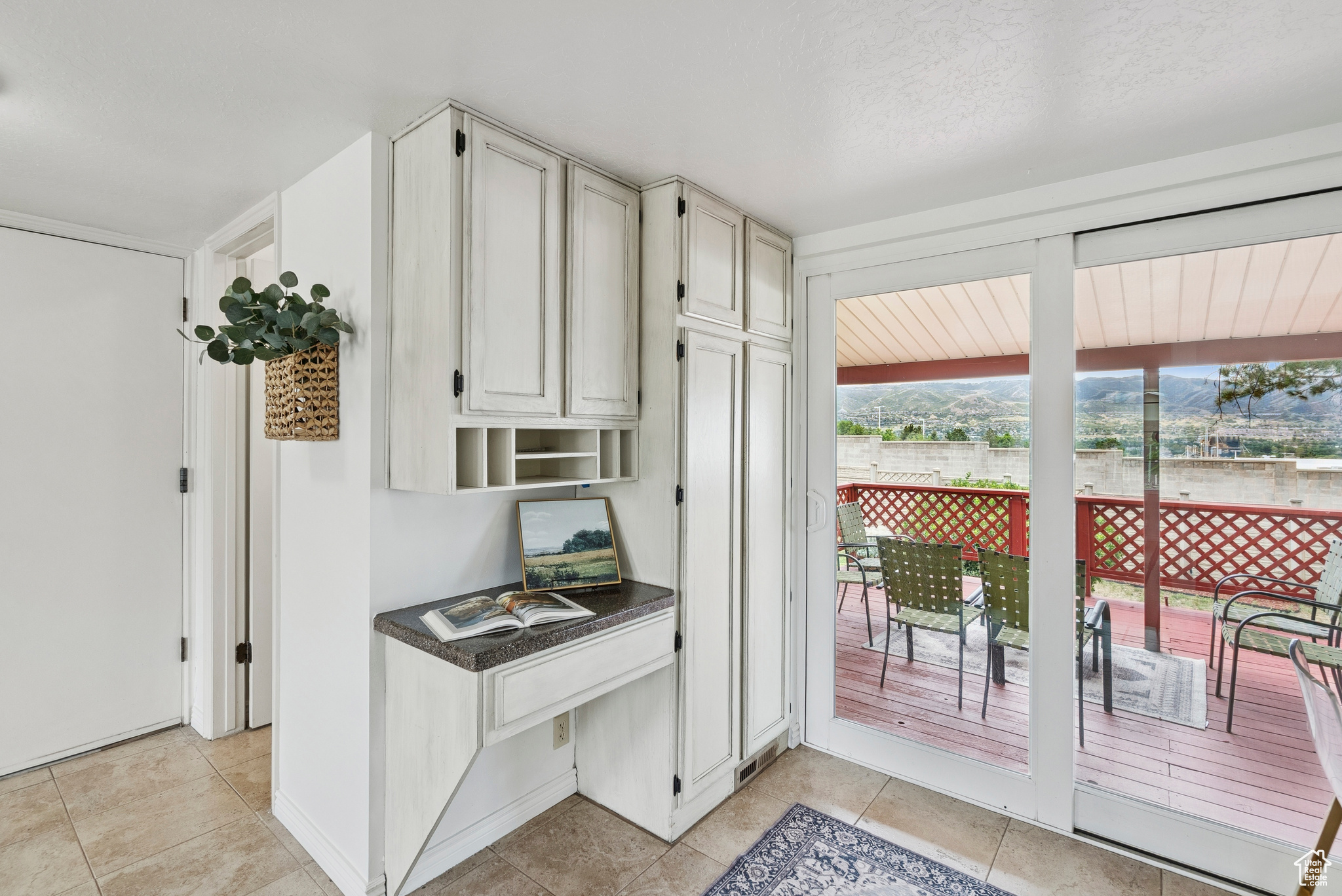 Sandy, Utah 84094, United States, 4 Bedrooms Bedrooms, ,3 BathroomsBathrooms,Residential,Active,166449