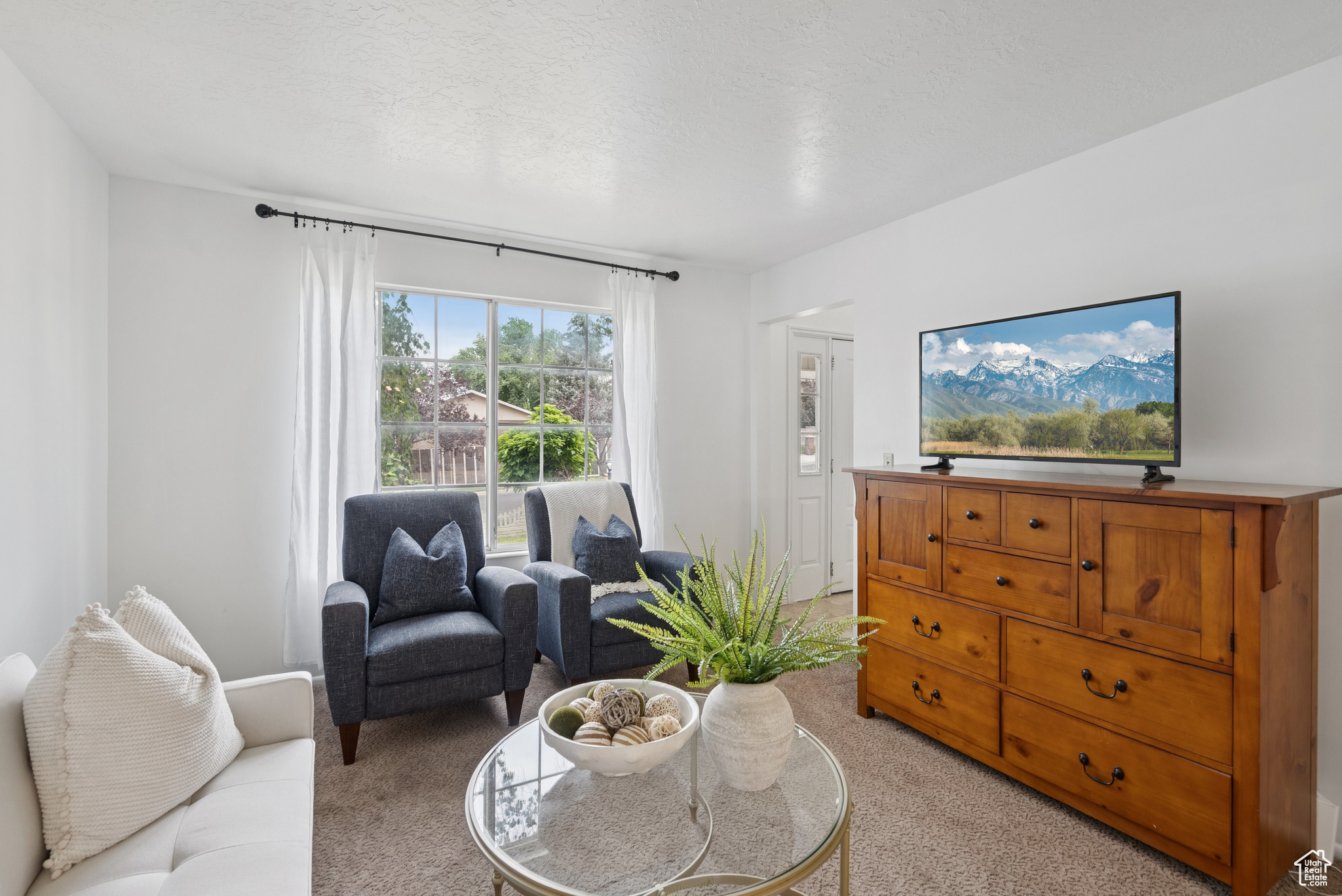 Sandy, Utah 84094, United States, 4 Bedrooms Bedrooms, ,3 BathroomsBathrooms,Residential,Active,166449