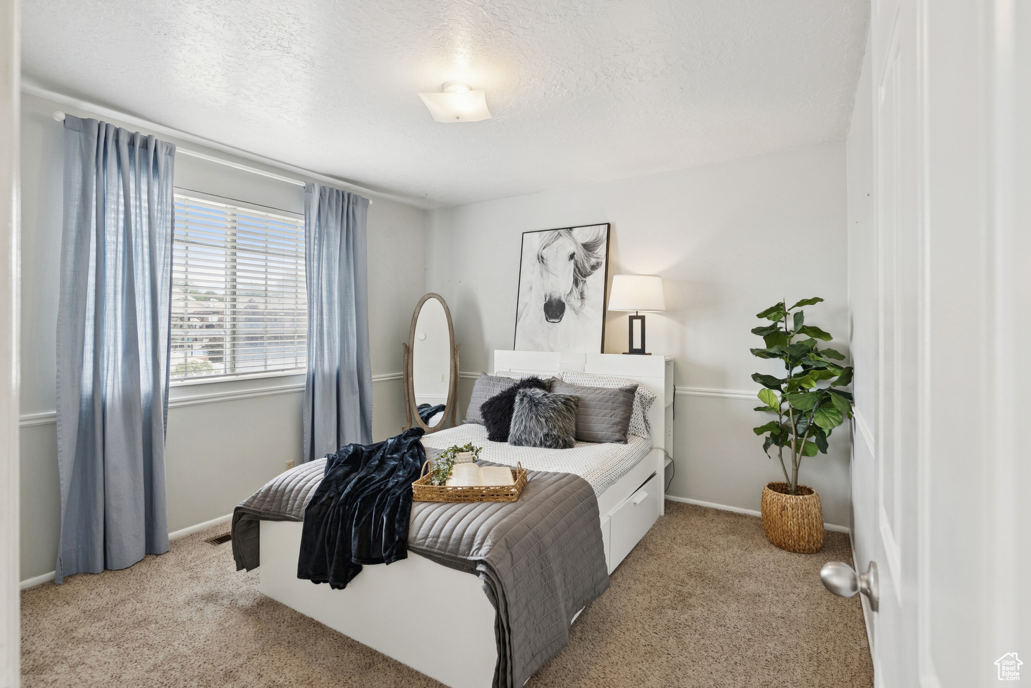 Sandy, Utah 84094, United States, 4 Bedrooms Bedrooms, ,3 BathroomsBathrooms,Residential,Active,166449