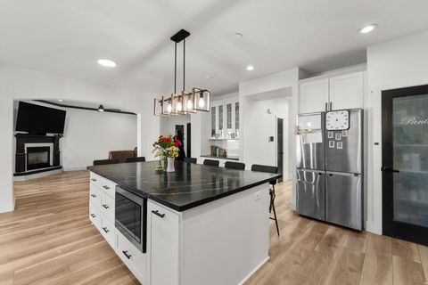 Tiny photo for 4552 W WINDSOR CIR N, Cedar Hills, UT 84062 (MLS # 2132532)