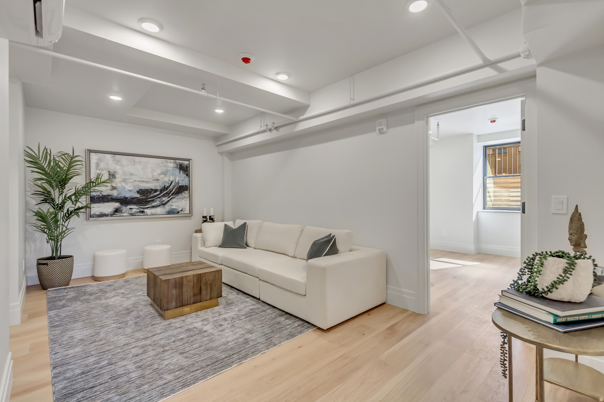 TELEGRAPH EXCHANGE - Residential