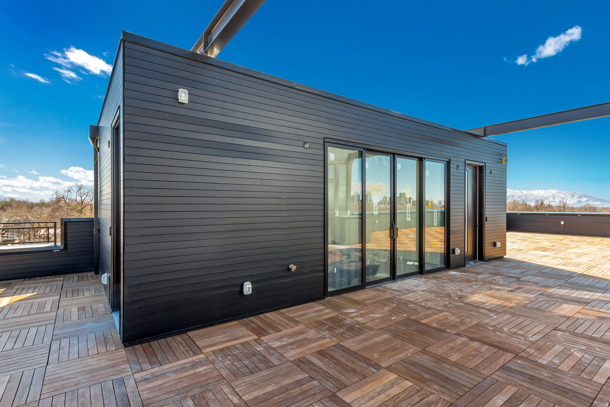 TELEGRAPH EXCHANGE - Residential