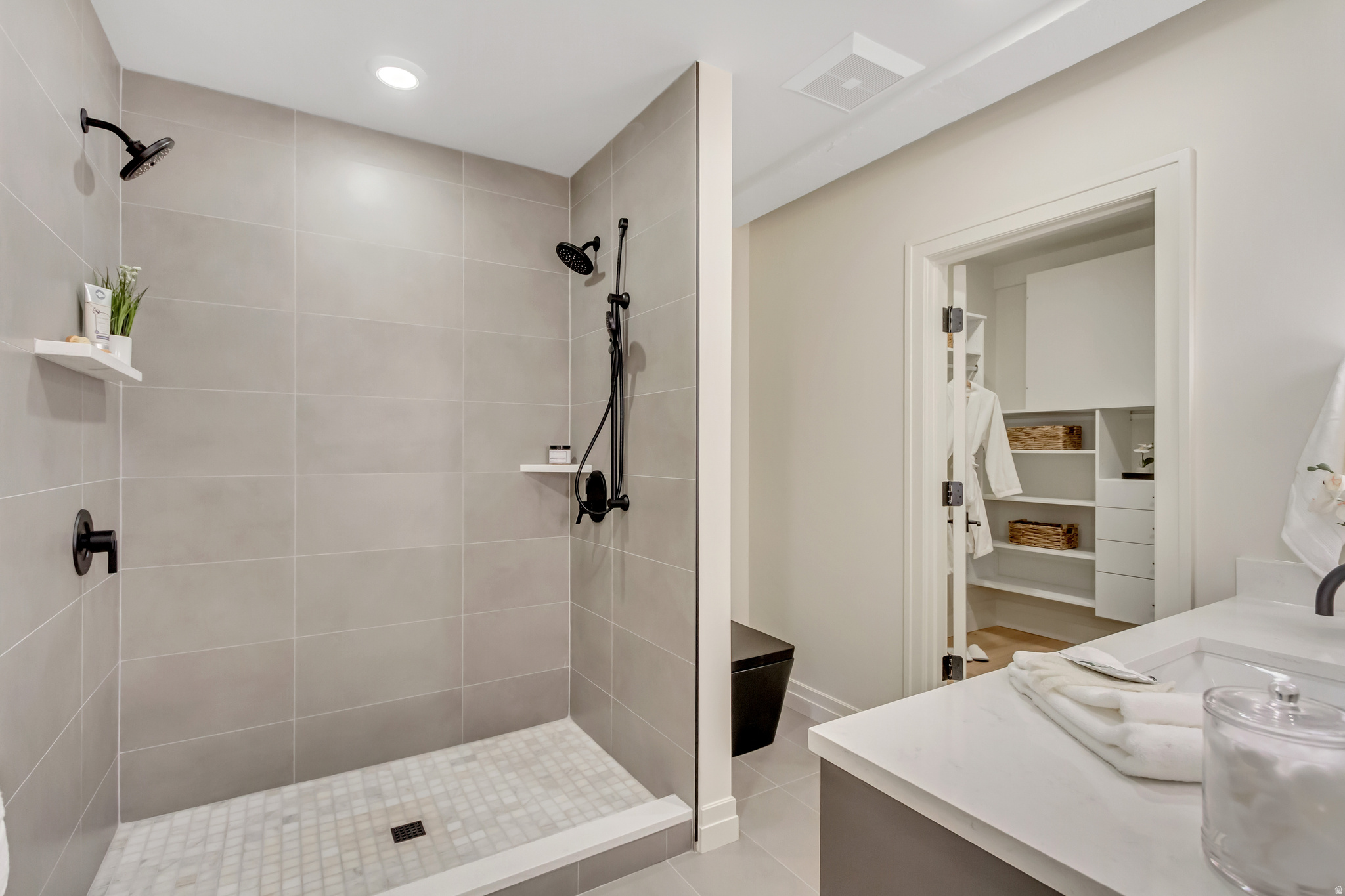 TELEGRAPH EXCHANGE - Residential