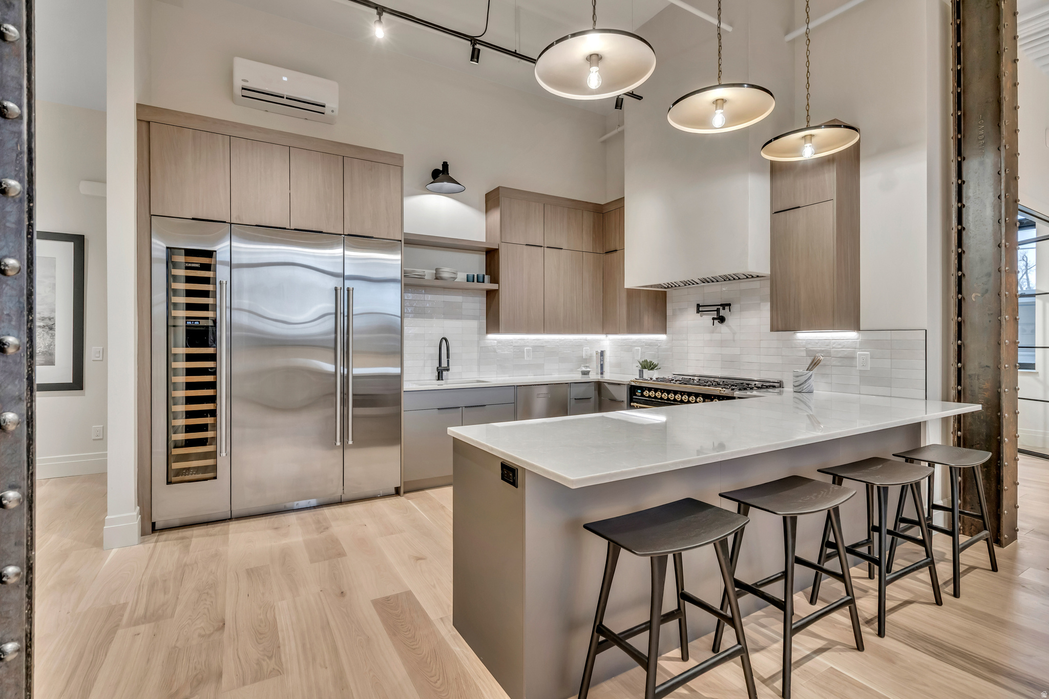 TELEGRAPH EXCHANGE - Residential