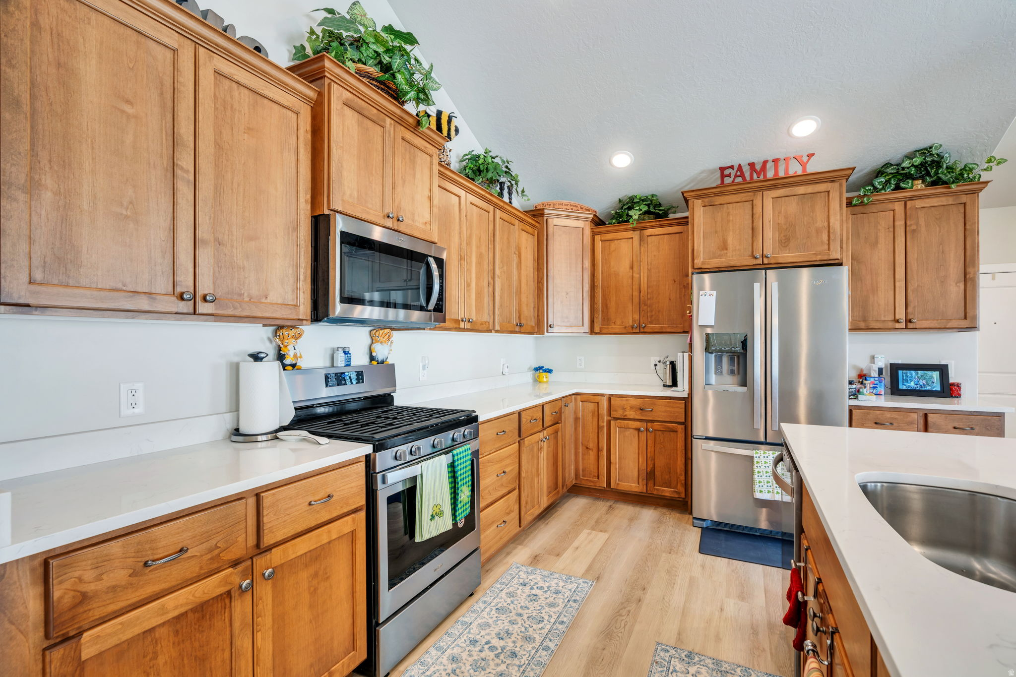 THE VILLAS AT LEGACY FARMS - Residential