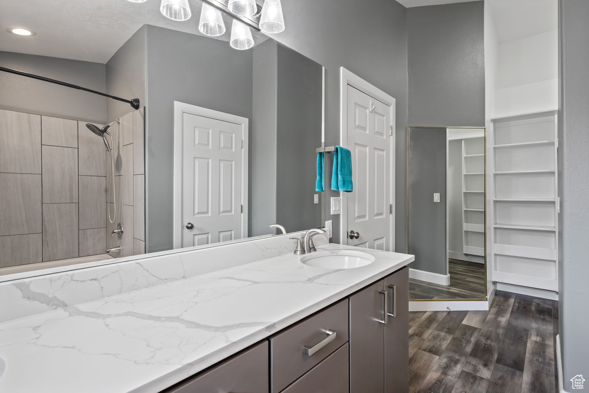 CRESTVIEW VILLAGE - Residential