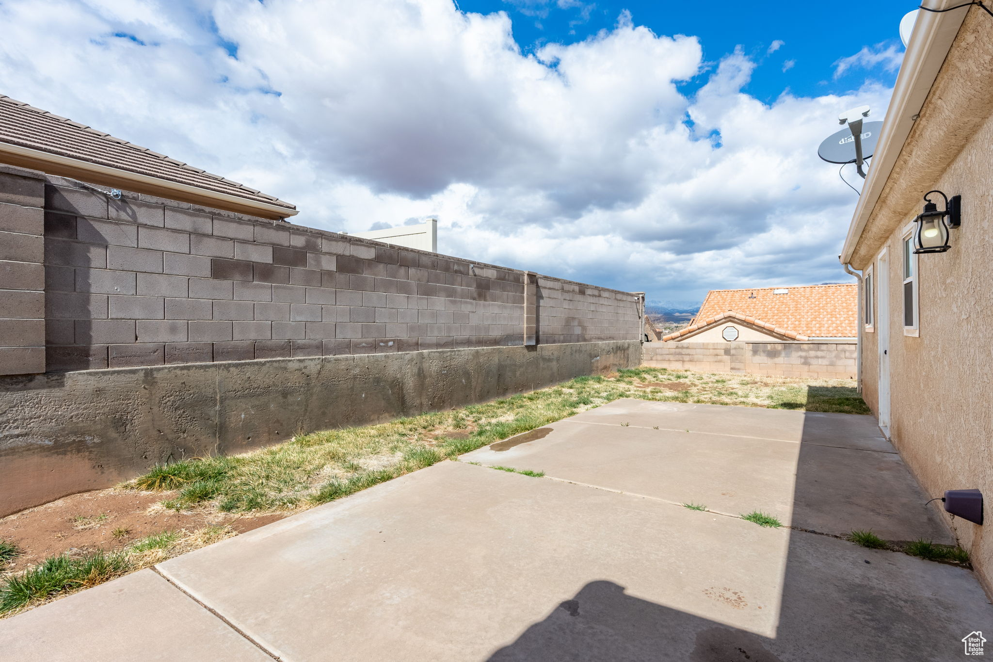 CRESTVIEW VILLAGE - Residential