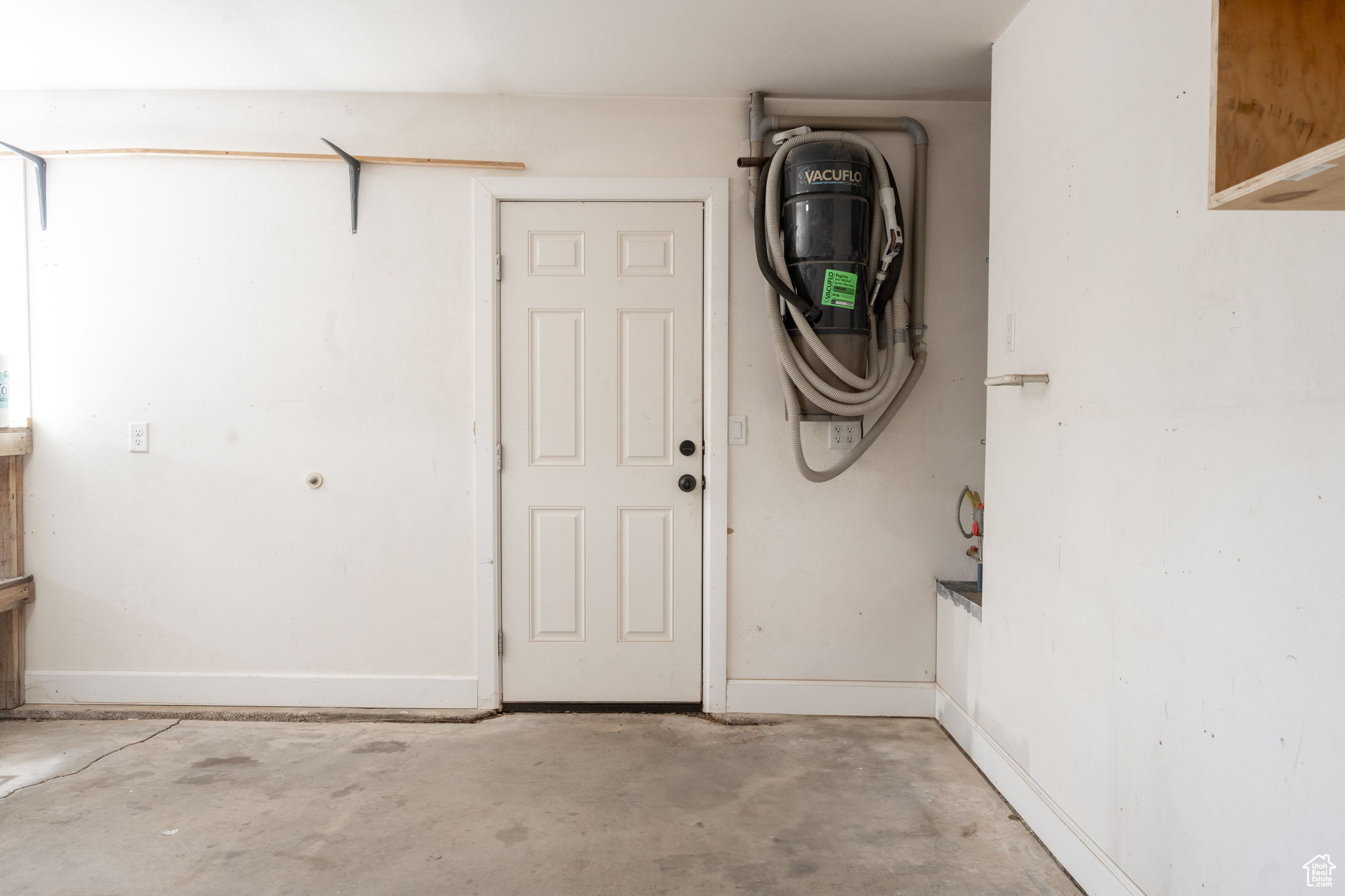 CRESTVIEW VILLAGE - Residential