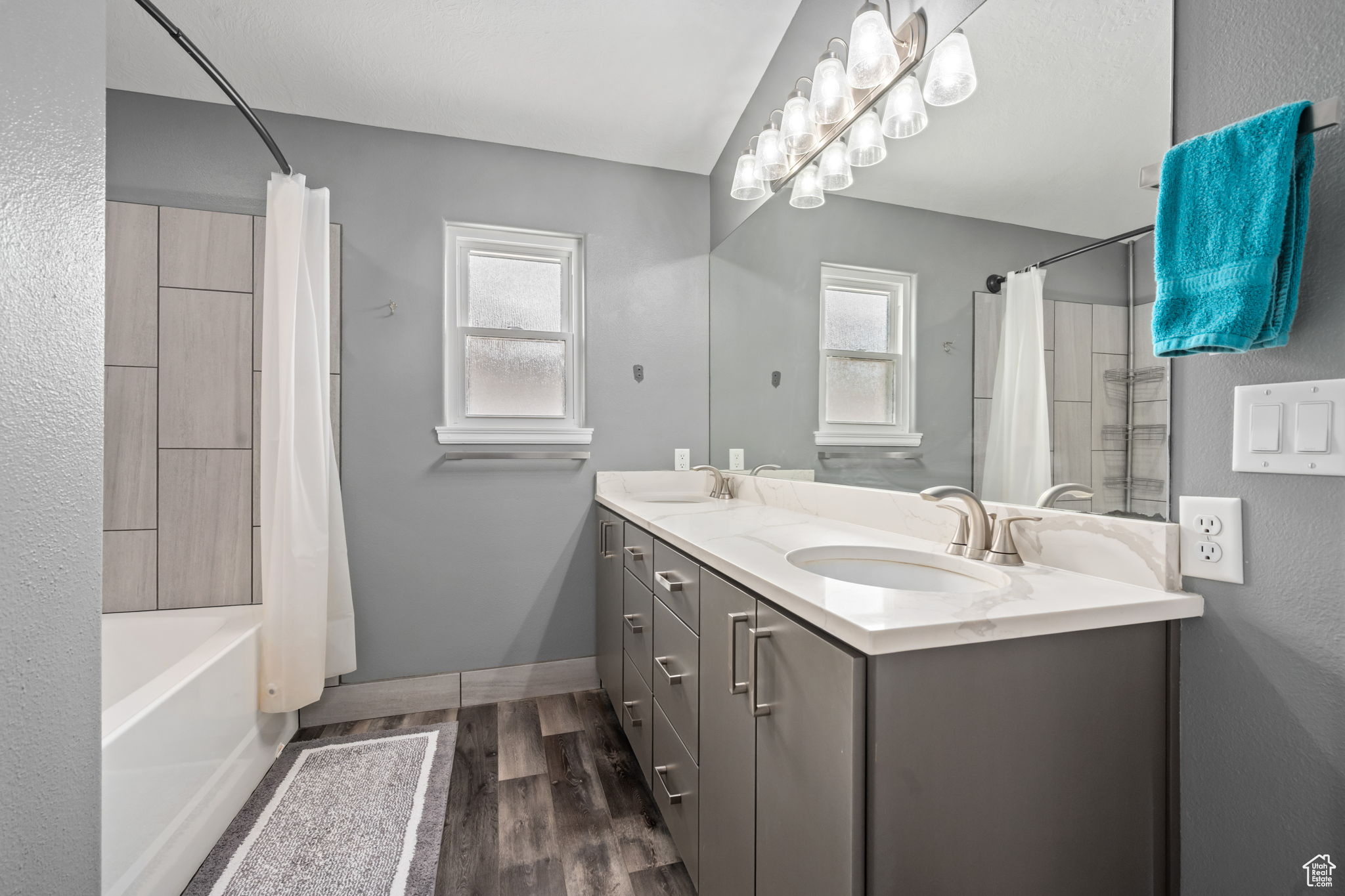 CRESTVIEW VILLAGE - Residential