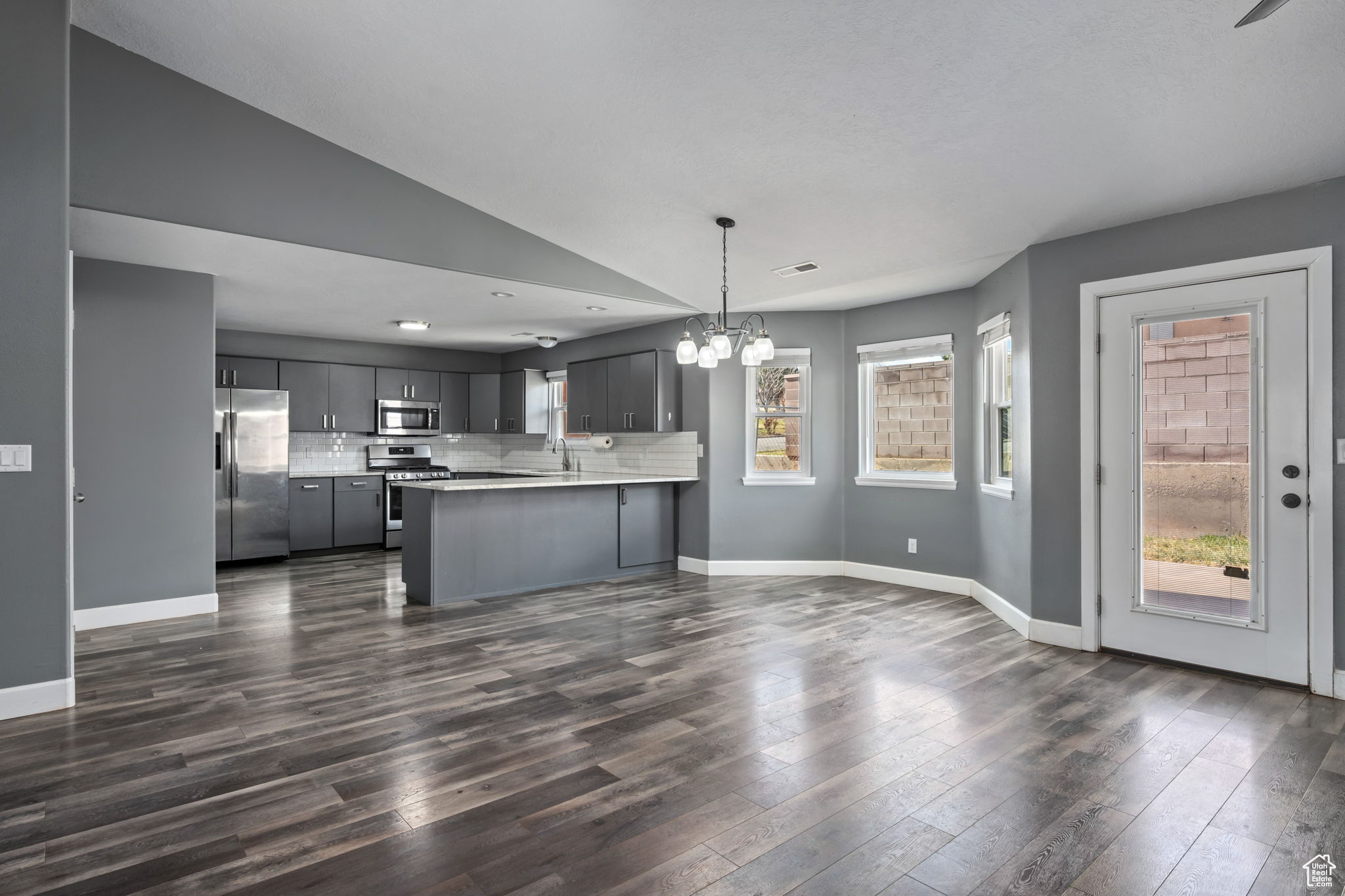 CRESTVIEW VILLAGE - Residential