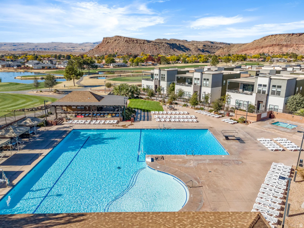 BLOOMINGTON VACATION VILLAS PH 1 - Residential