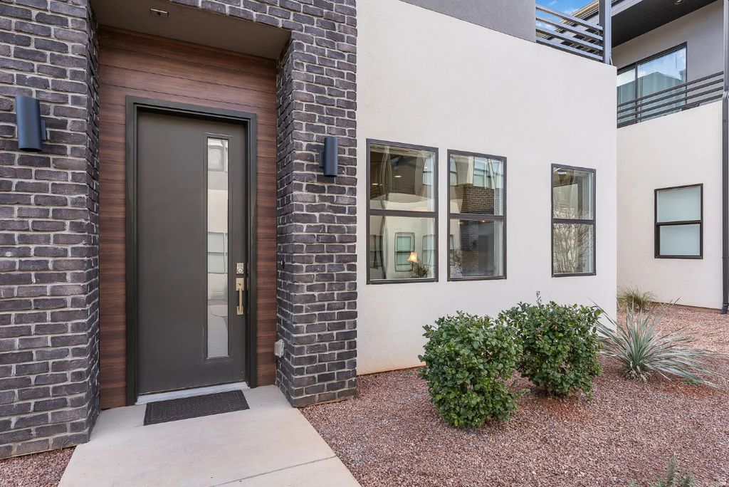 Photo of 3080 S BLOOMINGTON DR E #G13, Saint George, UT 84790 (MLS # 2160435)