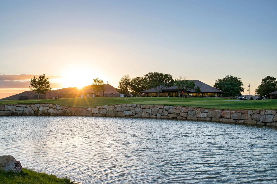 BLOOMINGTON VACATION VILLAS PH 1 - Residential