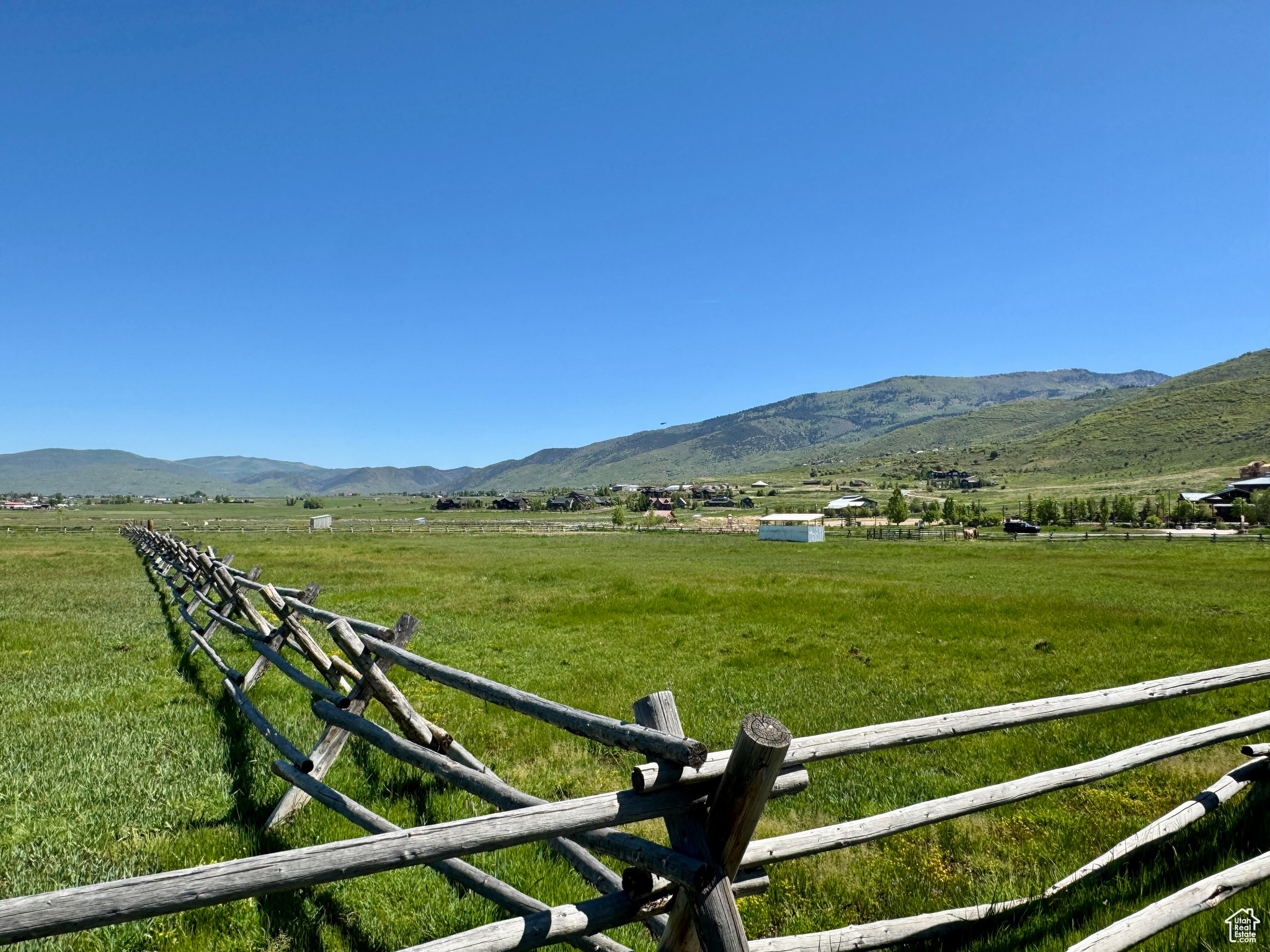 HIGH STAR RANCH - Residential
