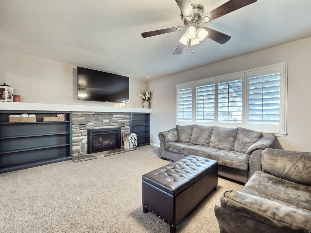 Photo of 203 N 600 W, Vernal, UT 84078 (MLS # 2126053)