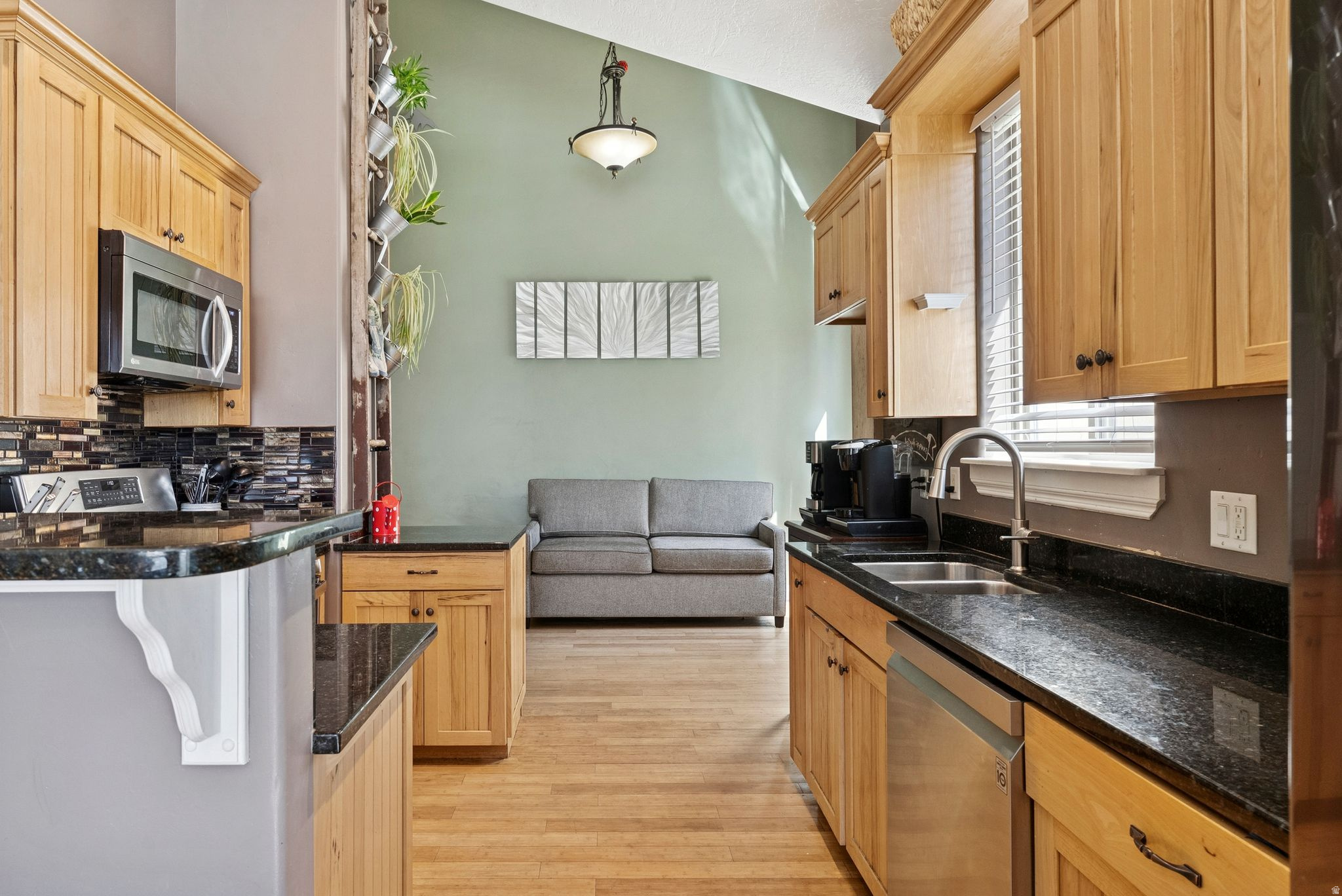 GRASSY CREEK - Residential