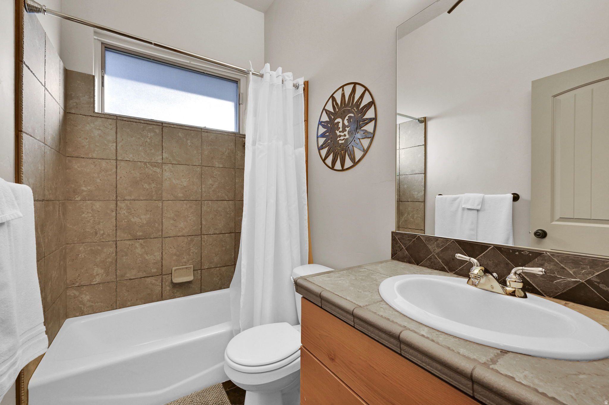 TRAPPERS RIDGE - Residential