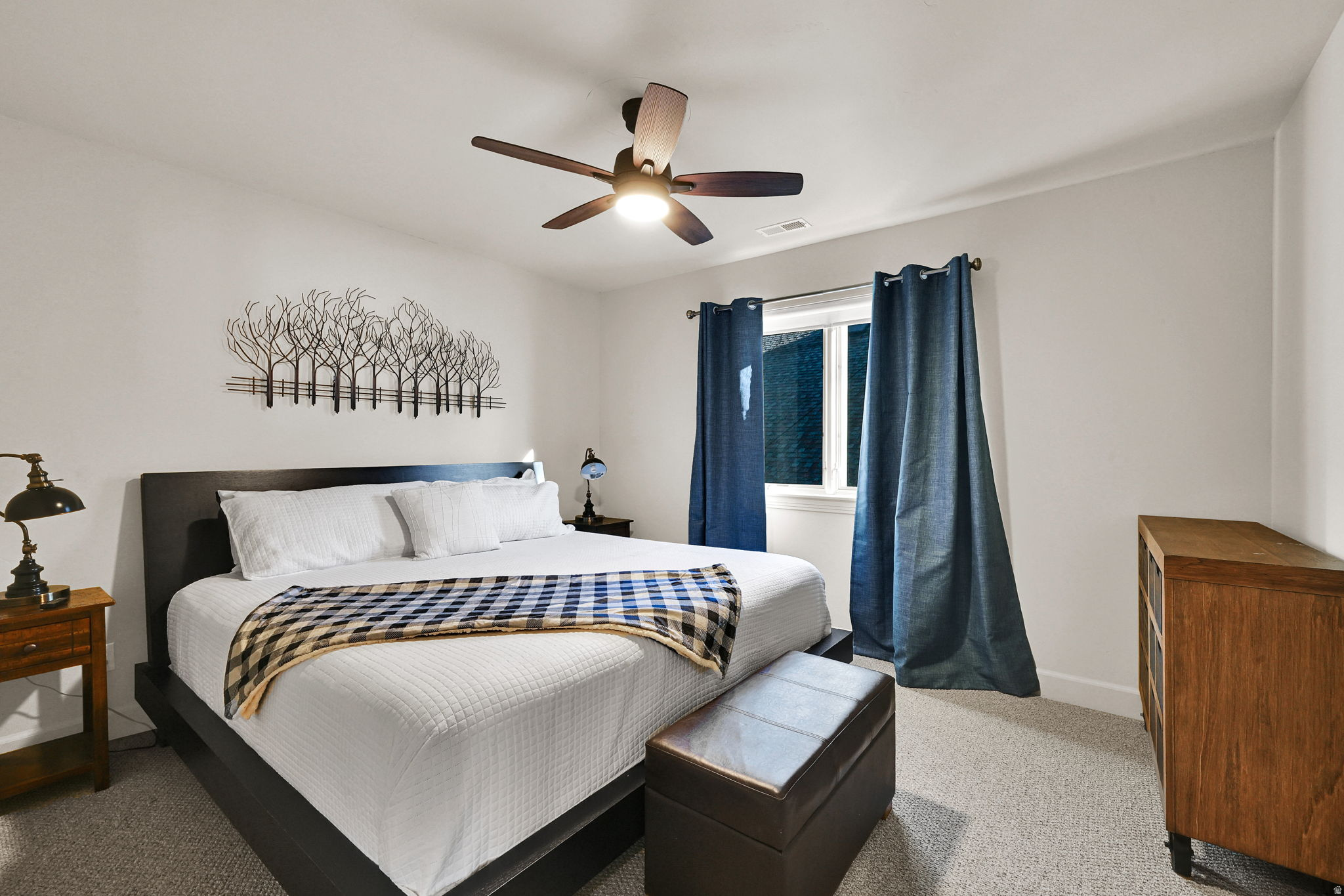 TRAPPERS RIDGE - Residential