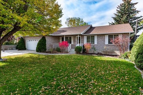 Photo of 146 S COLEMAN ST, Tooele, UT 84074 (MLS # 2122709)