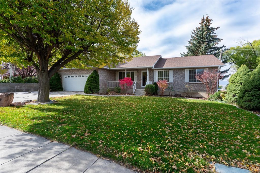 Photo of 146 S COLEMAN ST, Tooele, UT 84074 (MLS # 2122709)