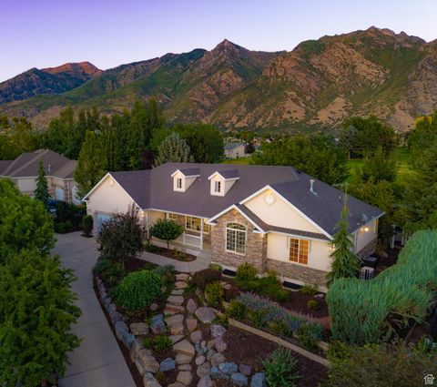 Photo of 318 E RIDGE DRIVE DR., Alpine, UT 84004 (MLS # 2092810)
