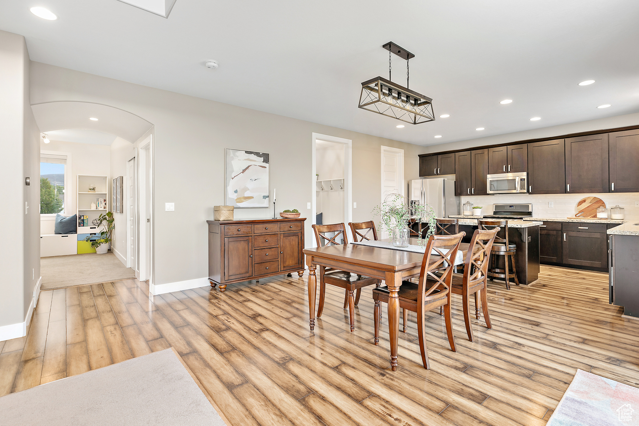 LEVOY ESTATES - Residential