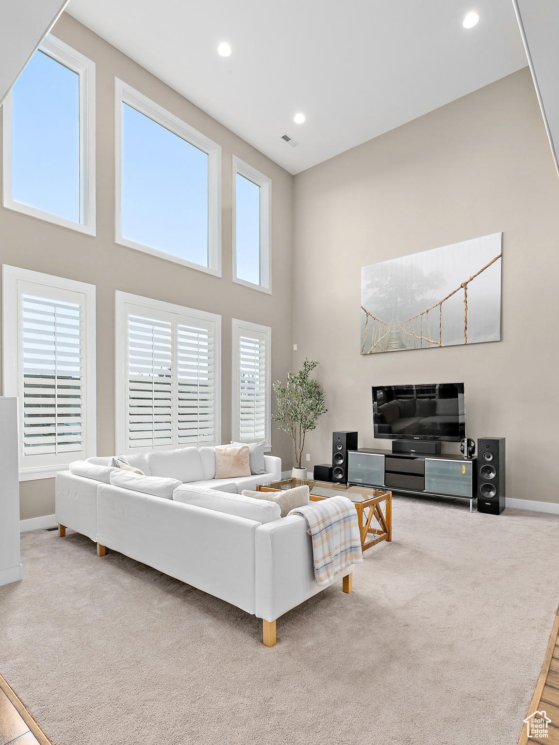 LEVOY ESTATES - Residential