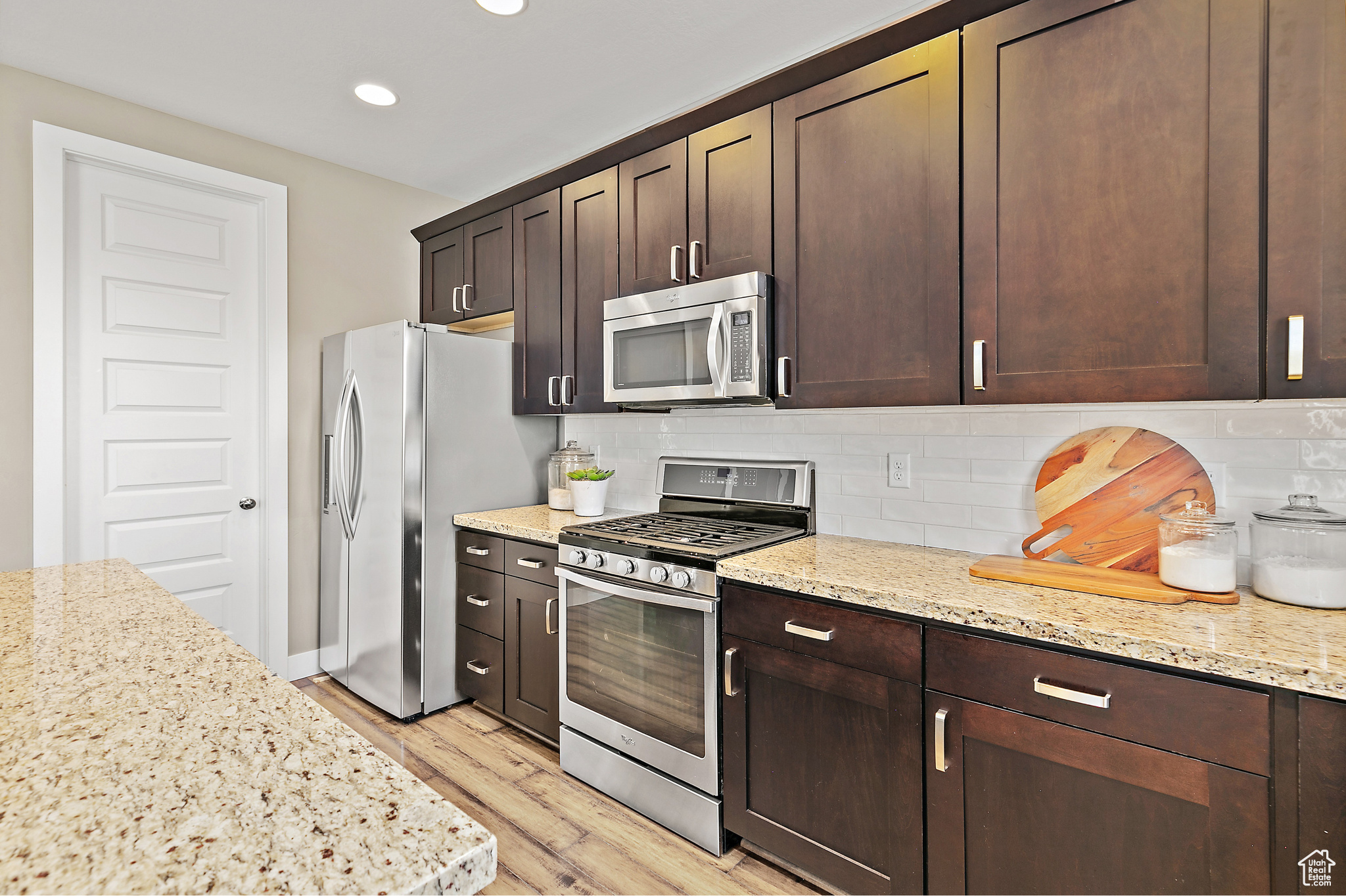 LEVOY ESTATES - Residential