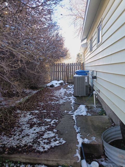 Tiny photo for 154 N 300 W, Smithfield, UT 84335 (MLS # 2126598)