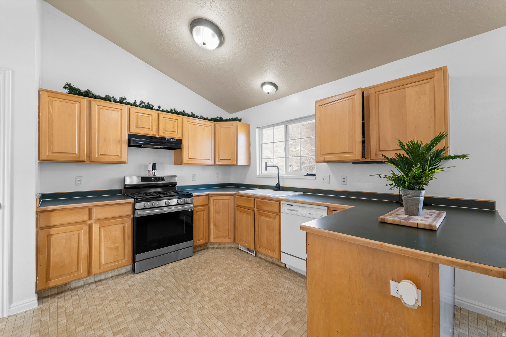 STELLA ESTATES - Residential