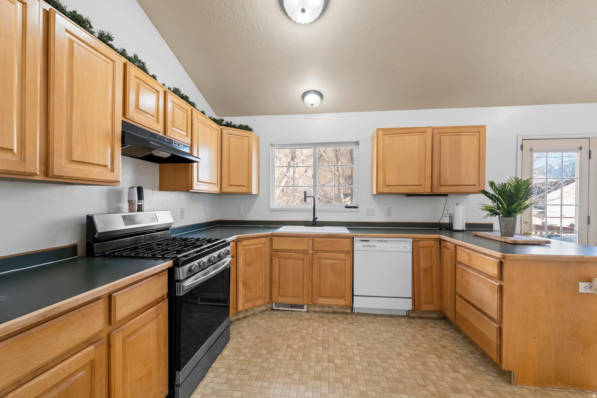 STELLA ESTATES - Residential