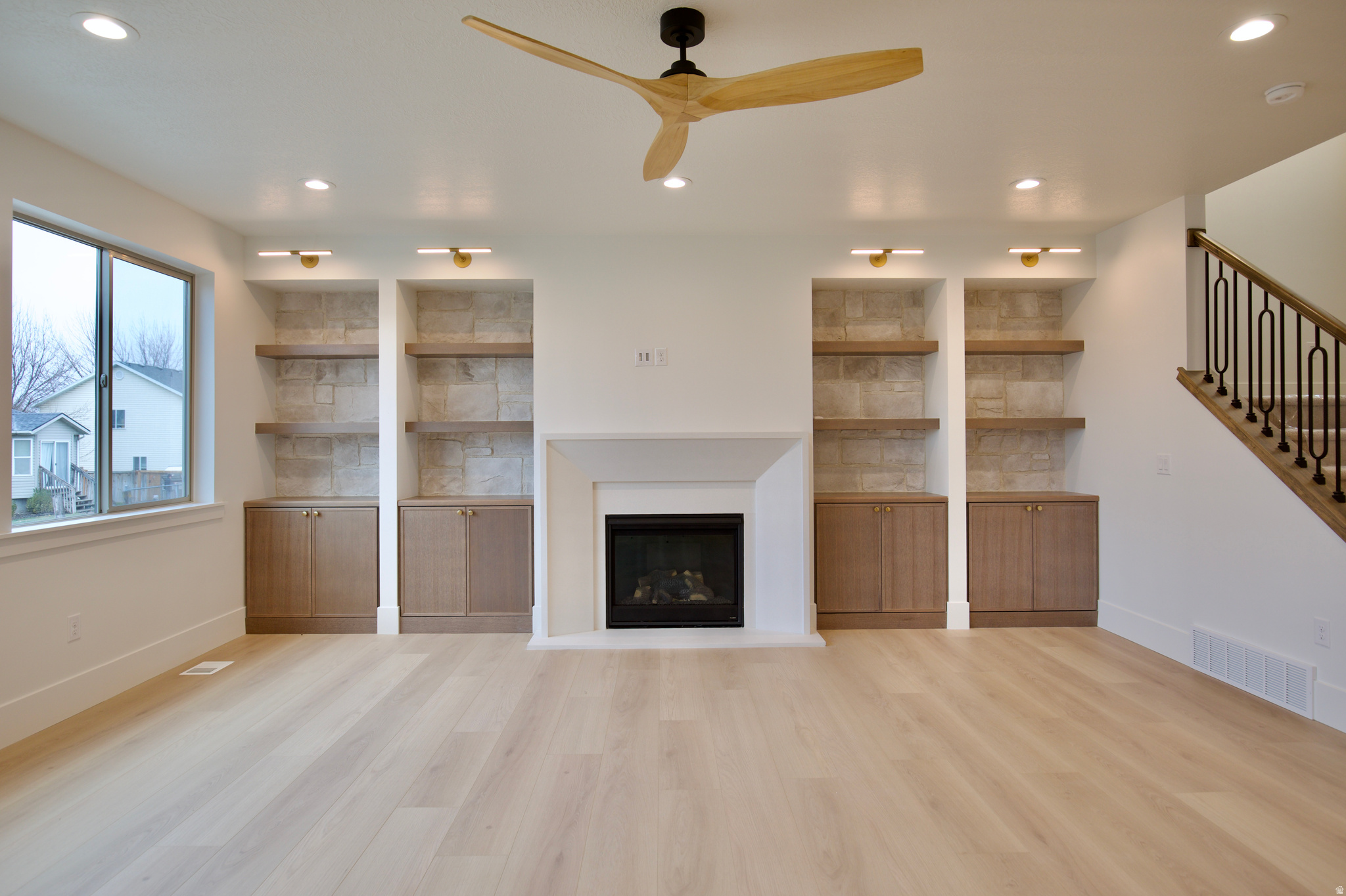 MILLCREEK COTTAGES LOT 1 - Residential