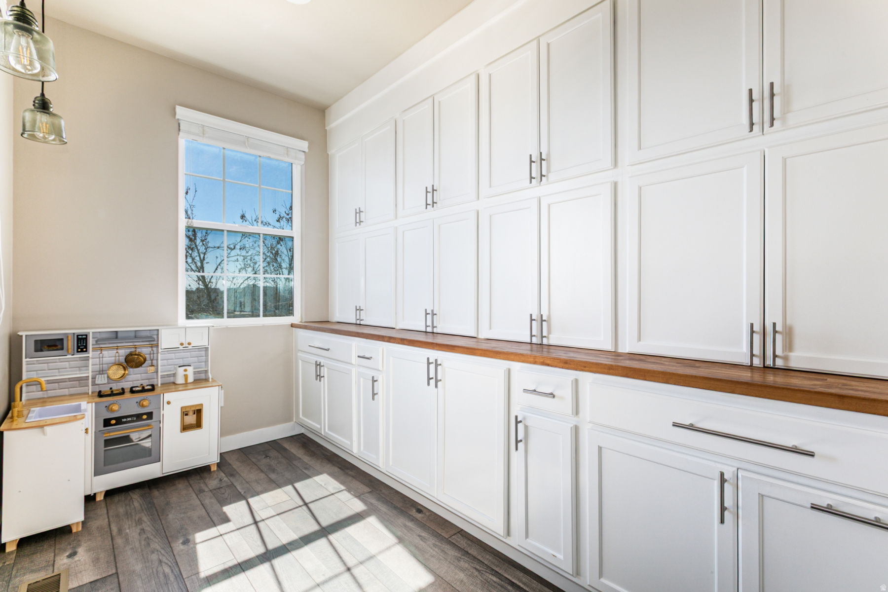 DAYBREAK - Residential