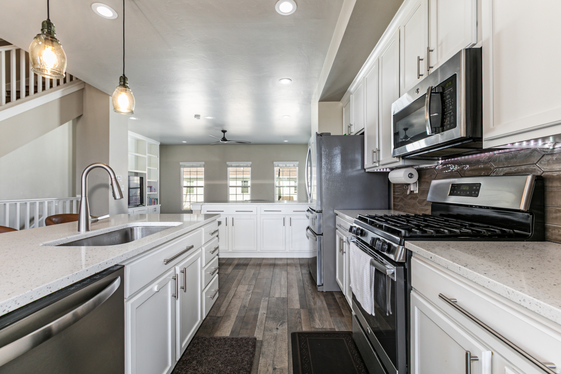 DAYBREAK - Residential