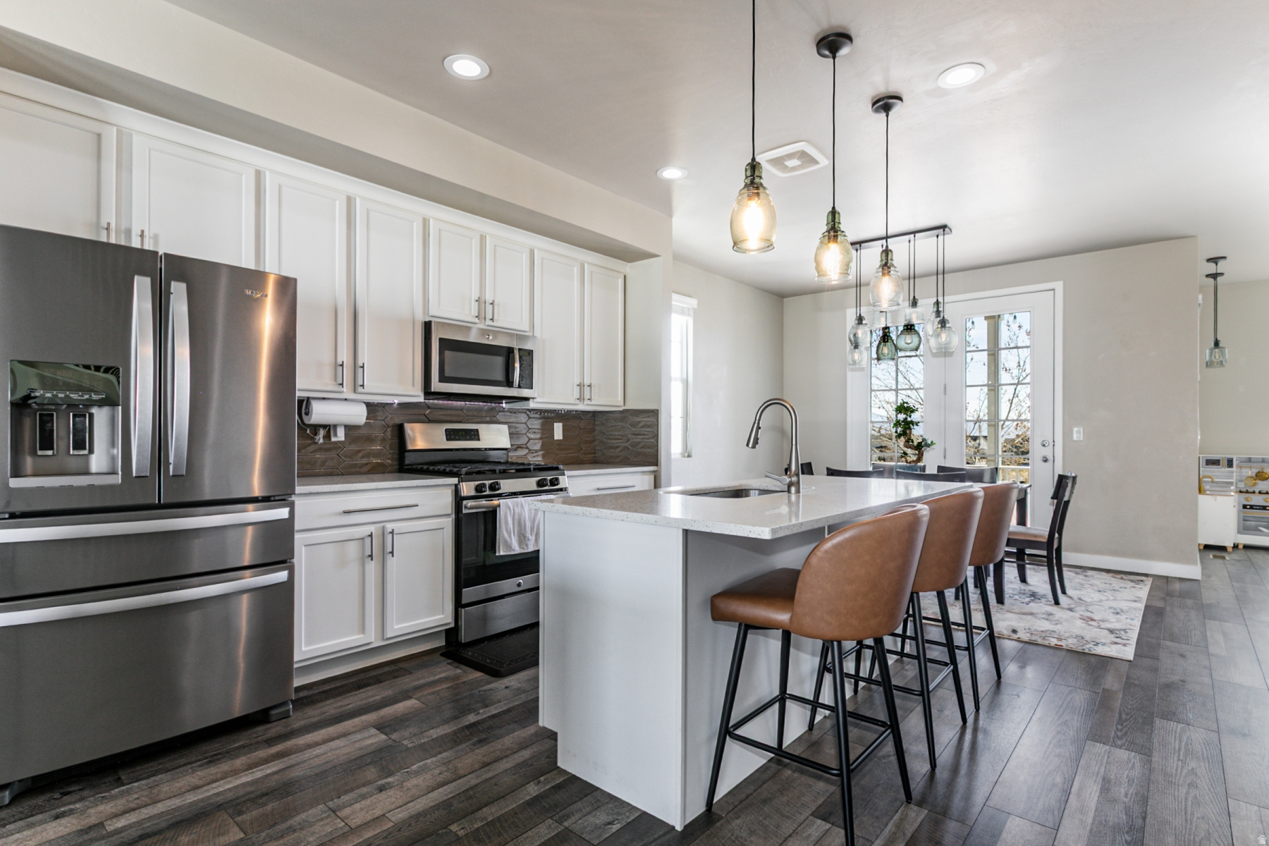 DAYBREAK - Residential