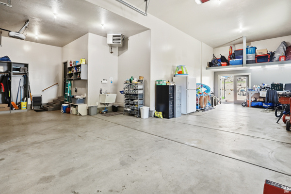 WOODFIELDS CANYON COVE - Residential