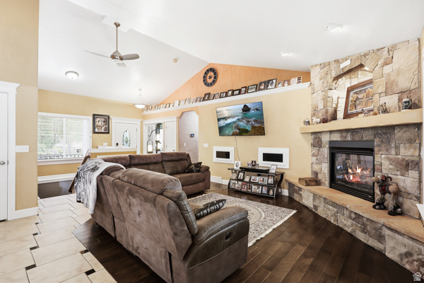 WOODFIELDS CANYON COVE - Residential