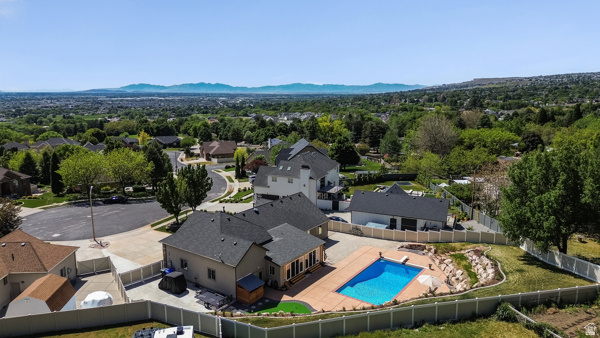WOODFIELDS CANYON COVE - Residential