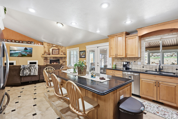 WOODFIELDS CANYON COVE - Residential