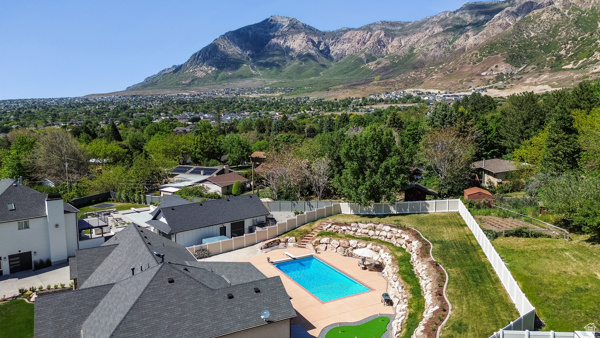 WOODFIELDS CANYON COVE - Residential