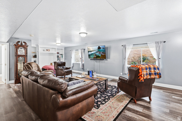 WOODFIELDS CANYON COVE - Residential