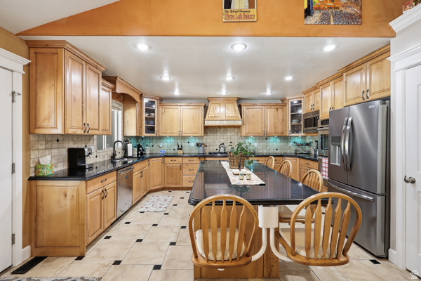 WOODFIELDS CANYON COVE - Residential