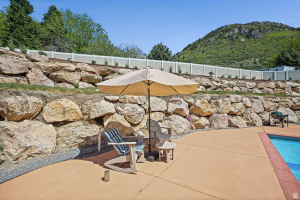 WOODFIELDS CANYON COVE - Residential