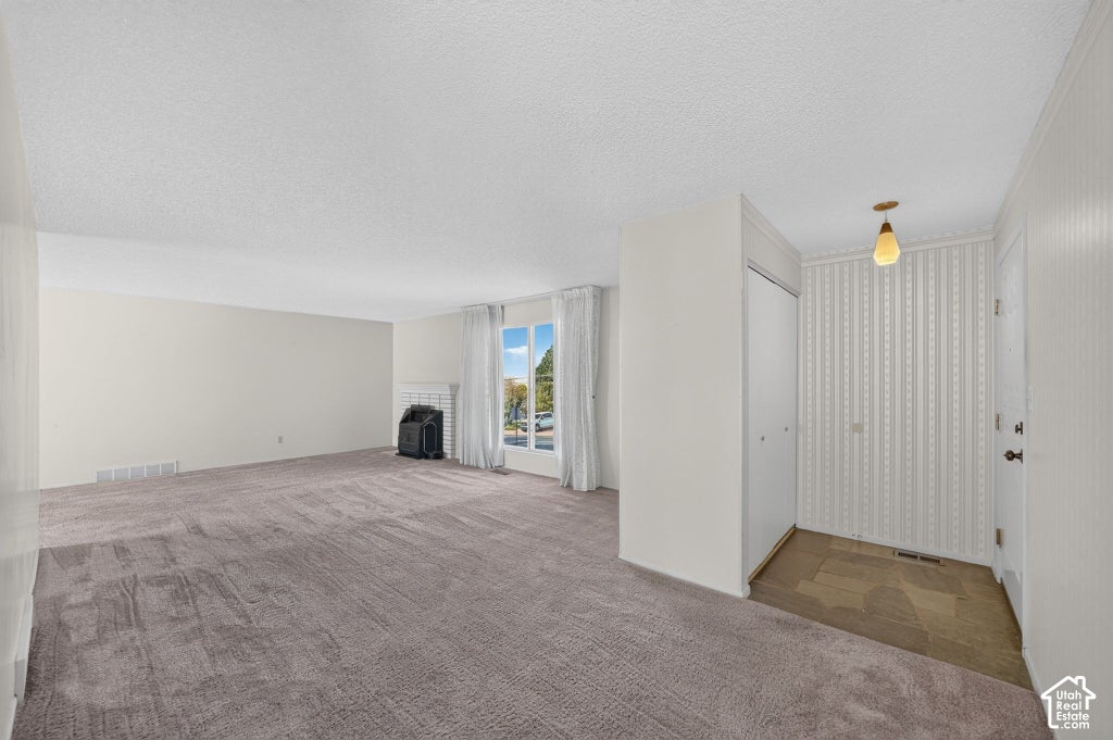 Photo of 635 S MOUNTAIN RD, Fruit Heights, UT 84037 (MLS # 2188828)