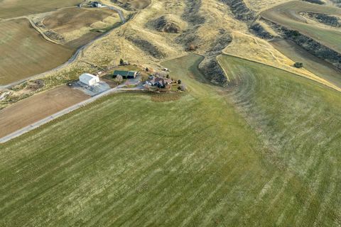 Tiny photo for 366 E 6600 S, Hyrum, UT 84319 (MLS # 2127505)