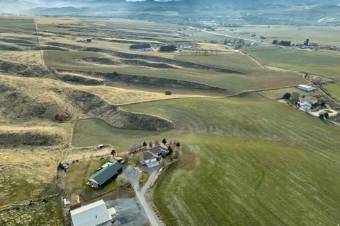 Tiny photo for 366 E 6600 S, Hyrum, UT 84319 (MLS # 2127505)