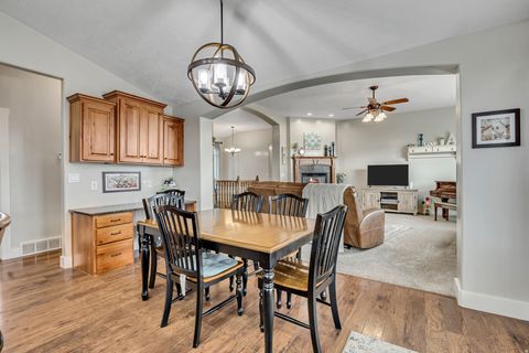 Tiny photo for 366 E 6600 S, Hyrum, UT 84319 (MLS # 2127505)