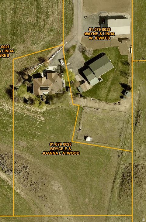 Tiny photo for 366 E 6600 S, Hyrum, UT 84319 (MLS # 2127505)